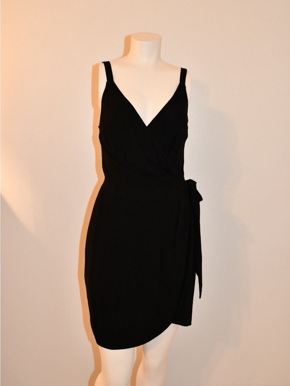 Women’s Gentle Fawn Black Midi Wrap Dress small